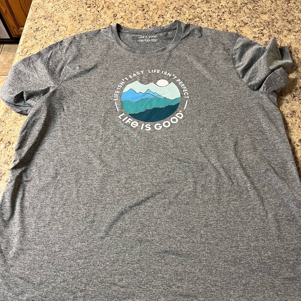 Life Is Good Active performance Men's Heather Gray Mountain Tee